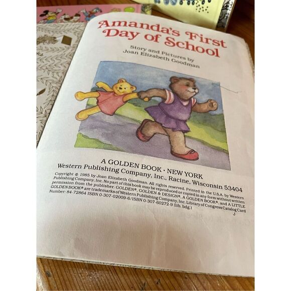 Little Golden Books x3 - Picture 5 of 8